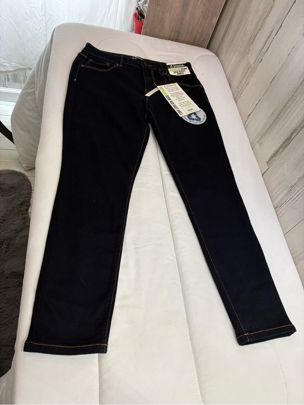 d. jeans hi waist skinny  Jeans with Contrast Stitching women’s Sz 10